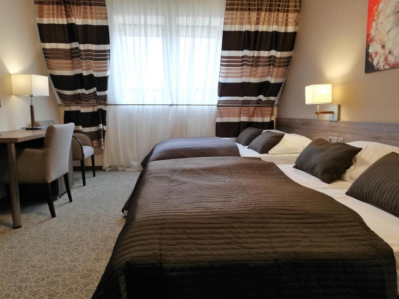 Hotel Zakliki Krakow Dış mekan fotoğraf